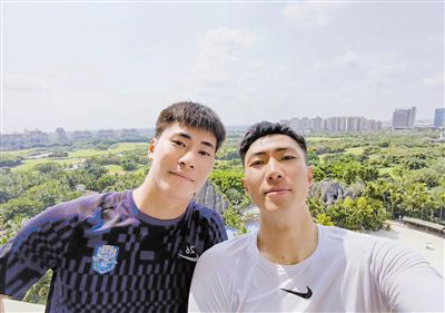 亚洲一区二区三区精品视频