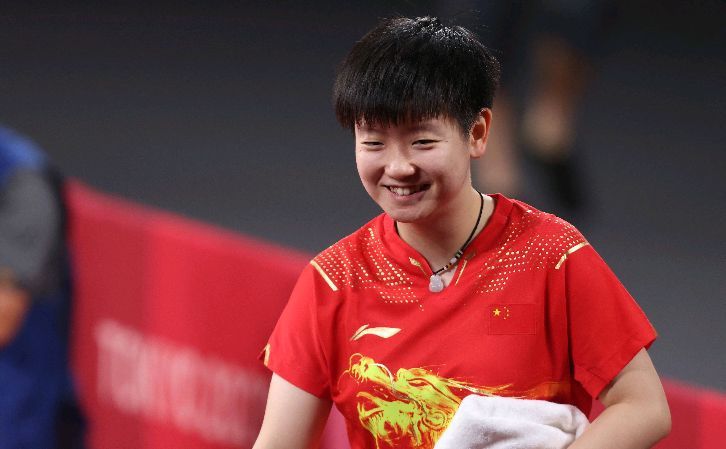 女人的双腿之间
